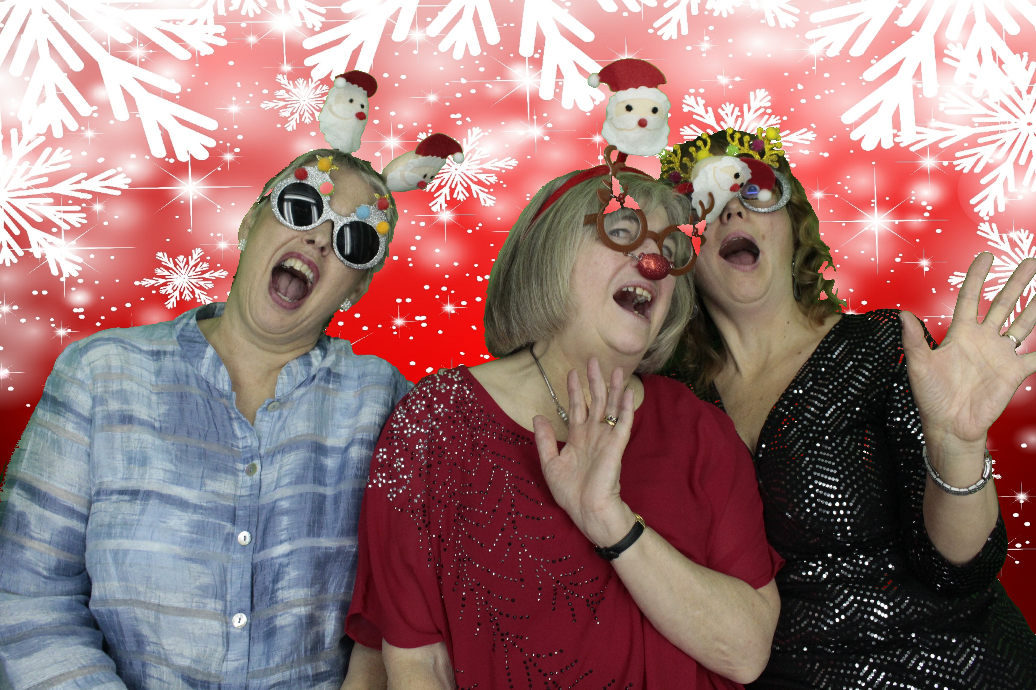 Silvermere Christmas Party | View more photos from the event at gallery.myphotoboothexperience.co.uk/u/MyPhotoBoothExperienceLtd/Silvermere-Christmas-Party-3